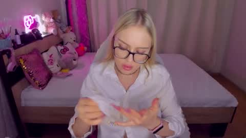 alinaocean online show from October 2025 06:50:02 PM