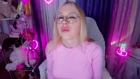 alinaocean online show from April 2026 04:44:02 PM