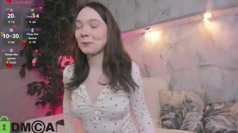 Snapshot of alisa_lesly chatting on November 2025 05:21:01 AM Alisa GMT2 Wen - Sun 10 AM - 4 PM except Monday and Tuesday online show from November 2025 05:21:01 AM