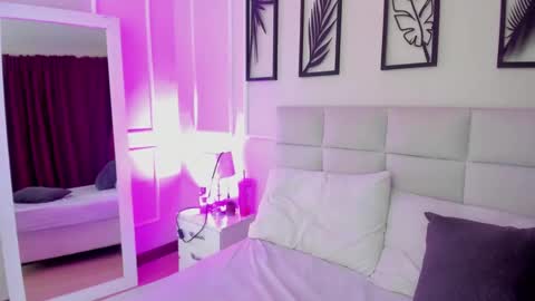     online show from March 2025 08:53:02 PM