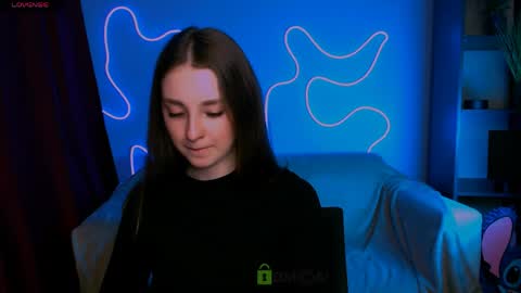 Alisa online show from April 2026 07:23:02 PM