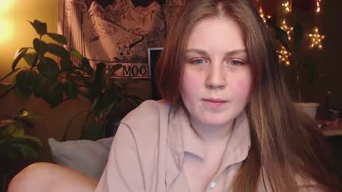 Snapshot of alisaxxxshy chatting on April 2026 09:49:02 PM alisaxxxshy online show from April 2026 09:49:02 PM