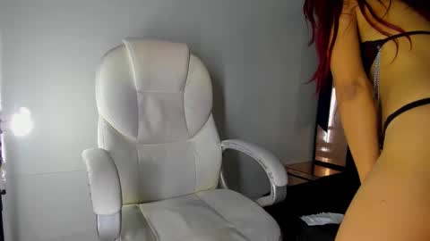 alishaevans_rs online show from September 2025 09:36:01 PM