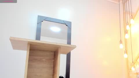           online show from December 2024 04:03:02 PM