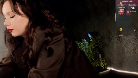 Alisia online show from September 2025 07:43:01 AM