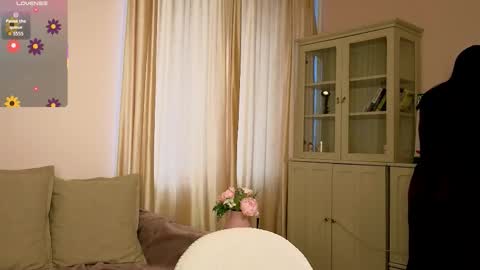 Alisia online show from November 2025 08:04:01 AM