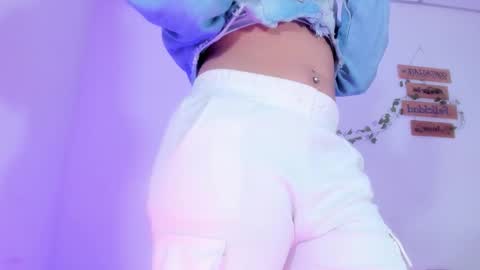 Alisia online show from October 2025 03:38:02 AM