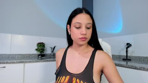 Snapshot of alison_miller9 chatting on December 2024 01:11:01 AM Alison online show from December 2024 01:11:01 AM