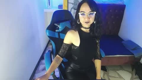 ALISON MOON online show from September 2025 01:22:01 PM