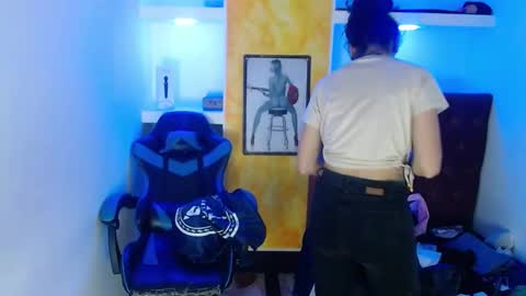 ALISON MOON online show from September 2025 01:46:01 PM