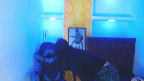 ALISON MOON online show from September 2025 12:39:02 PM