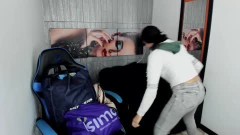 ALISON MOON online show from October 2025 12:01:02 PM