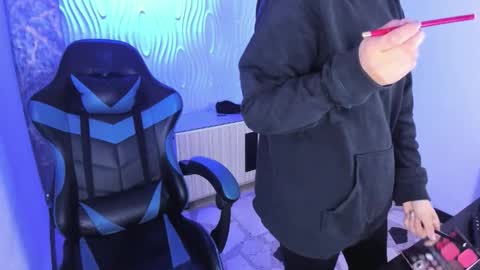 ALISON MOON online show from November 2025 11:21:01 AM