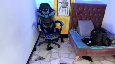 ALISON MOON online show from November 2025 11:46:02 AM