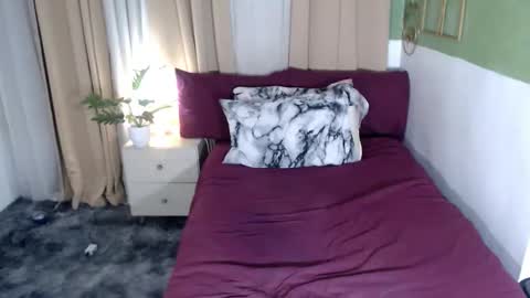 hotty online show from February 2025 08:54:02 AM