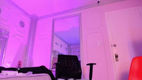 Alison Fishert online show from February 2025 06:24:02 PM