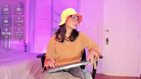 Alison Fishert online show from January 2026 12:18:01 PM