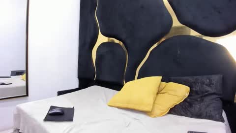 alisonmoon72 online show from May 2026 08:58:01 PM