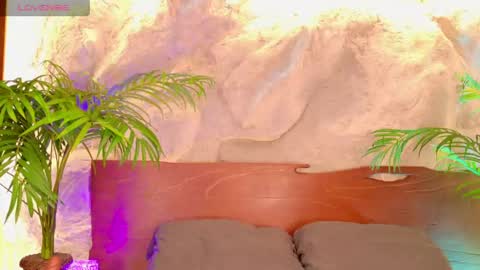Alison Moon  online show from June 2026 10:34:01 PM
