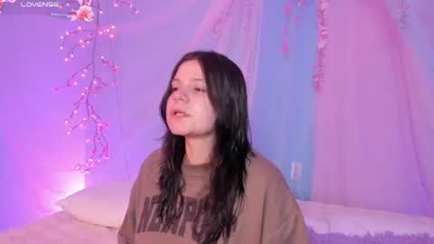 Snapshot of alissa_cute1 chatting on July 2026 03:47:02 AM Mia online show from July 2026 03:47:02 AM