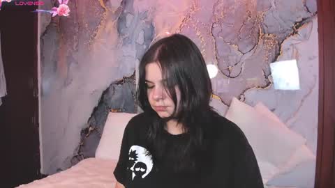 Snapshot of alissa_cute1 chatting on August 2026 04:00:01 AM Mia online show from August 2026 04:00:01 AM