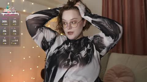 Alissa online show from December 2024 04:17:01 PM