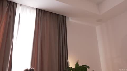 Alissa online show from October 2025 07:19:02 AM