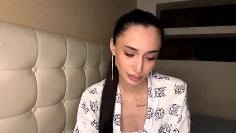 Alissa online show from March 2025 08:05:02 PM