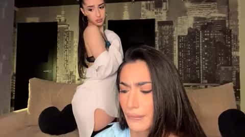 Alissa online show from September 2025 06:52:01 PM