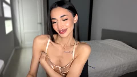 Alissa online show from November 2025 09:05:02 PM