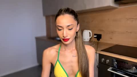Snapshot of alissadreams chatting on May 2026 01:40:02 PM Alissa online show from May 2026 01:40:02 PM