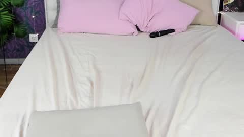 Snapshot of alissdaisyy chatting on March 2025 09:07:02 AM alissdaisyy online show from March 2025 09:07:02 AM