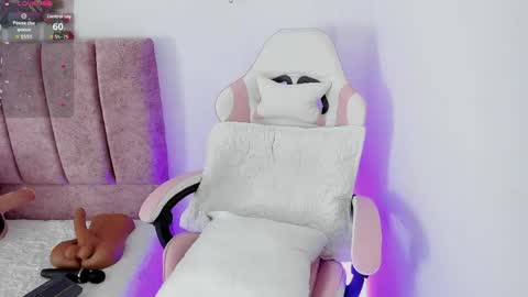 Snapshot of alisson_boobs_ chatting on May 2026 10:37:01 PM Alisson online show from May 2026 10:37:01 PM