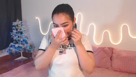 Snapshot of alissthompson_ chatting on December 2024 04:45:01 AM Aliss online show from December 2024 04:45:01 AM