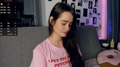 Alivia online show from November 2025 10:40:02 AM