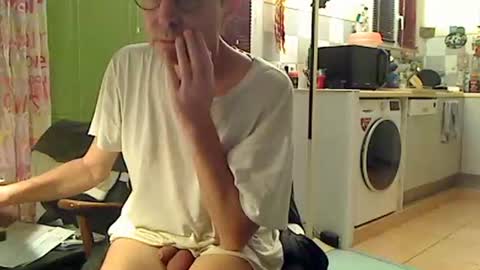 Sandwich online show from November 2025 04:01:01 AM