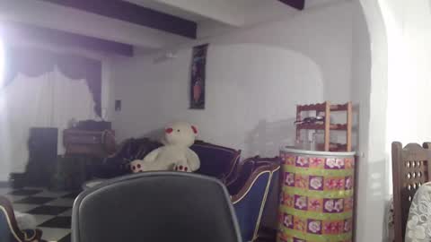 Alix online show from March 2025 05:51:01 AM