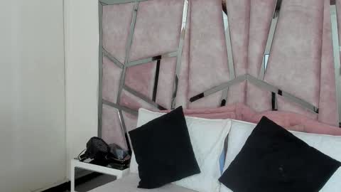 Snapshot of alixmartin1 chatting on September 2025 09:29:02 PM alix online show from September 2025 09:29:02 PM