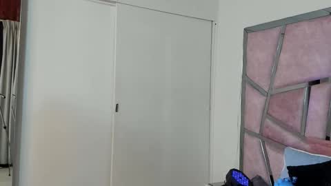 Snapshot of alixmartin1 chatting on October 2025 10:10:02 PM alix online show from October 2025 10:10:02 PM