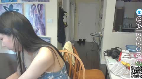 Alize Zaide online show from December 2024 06:52:02 PM