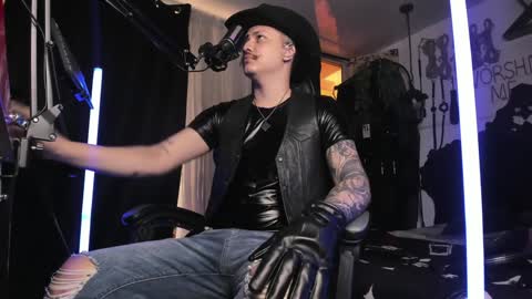   online show from December 2024 03:59:01 PM