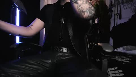   online show from February 2025 06:44:01 PM