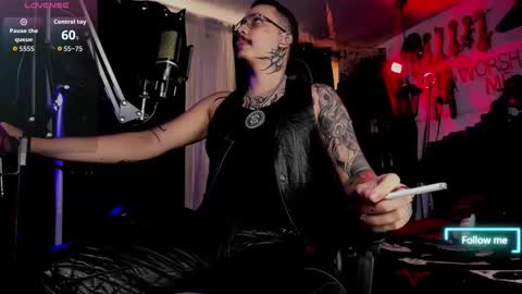   online show from October 2025 05:57:02 PM