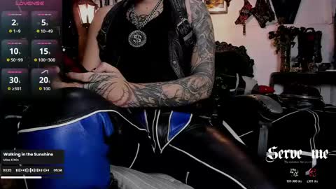 Snapshot of allanhurtss chatting on April 2026 06:43:02 PM online show from April 2026 06:43:02 PM