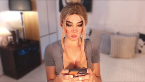 Miss Gia online show from January 2025 12:27:01 AM