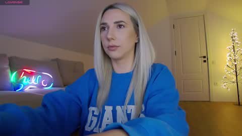 A day u didnt smile is a lost day online show from January 2026 09:58:01 AM