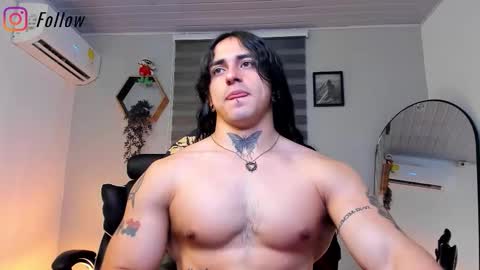 independent model 3 online show from October 2025 02:14:02 AM