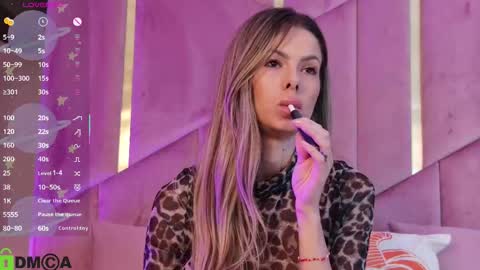 Allena online show from October 2025 08:44:02 PM