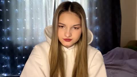 Snapshot of allenefeela chatting on January 2026 08:19:02 AM Emily online show from January 2026 08:19:02 AM