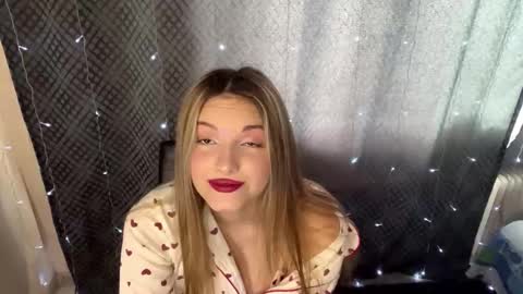 Snapshot of allenefeela chatting on January 2026 09:24:02 AM Emily online show from January 2026 09:24:02 AM